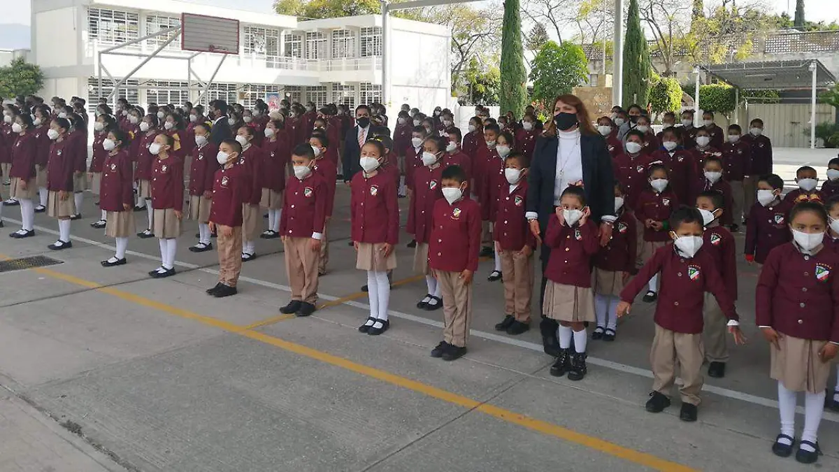 Con una ceremonia se recordó que desde el año de 1954 fue inaugurado el plantel por autoridades estatales un 15 de enero